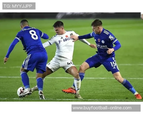 谢周三遭遇重创英冠垫底还被罚款欠税超百万英镑